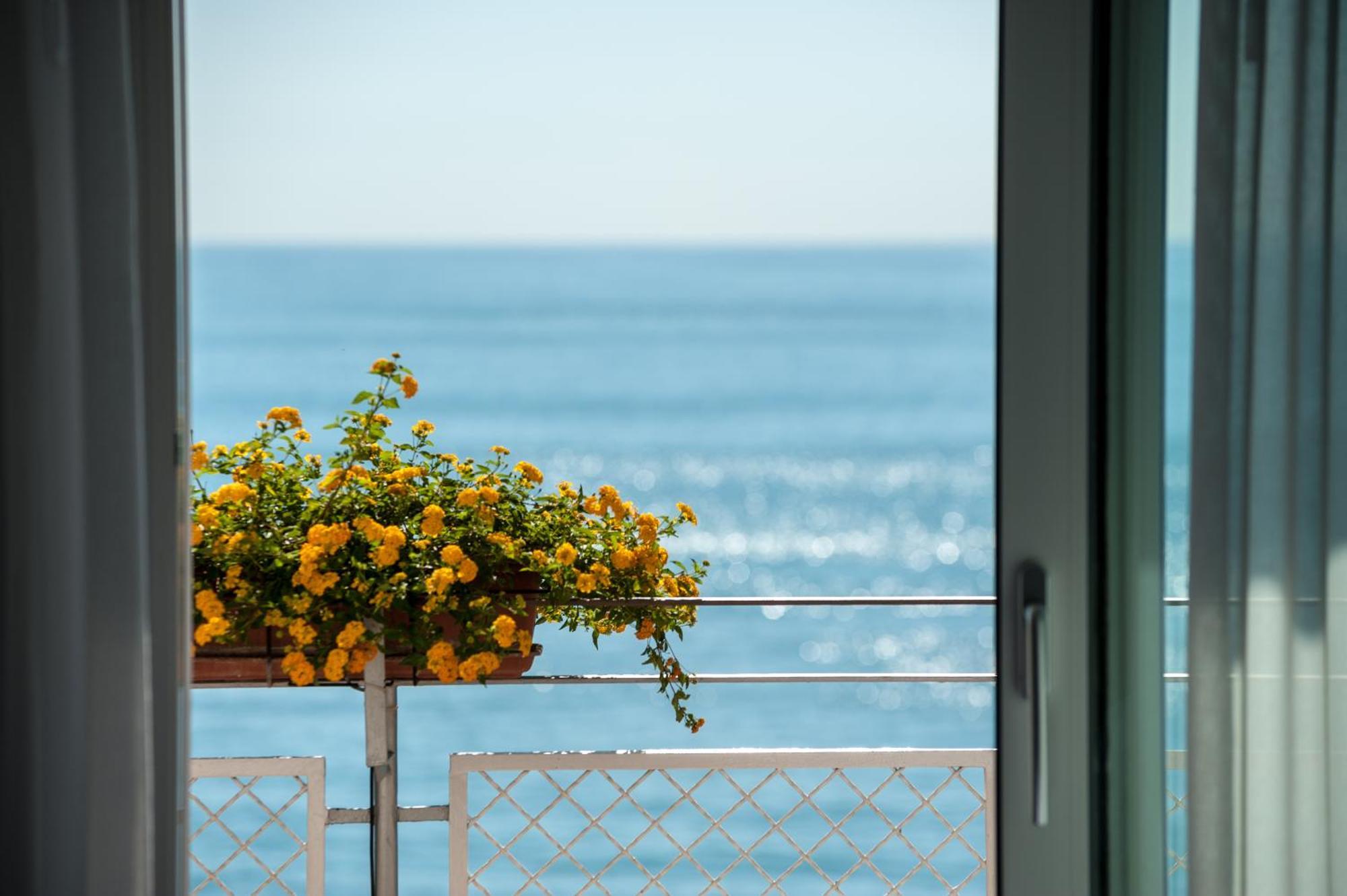 Hotel Panorama ไมยอรี ภายนอก รูปภาพ